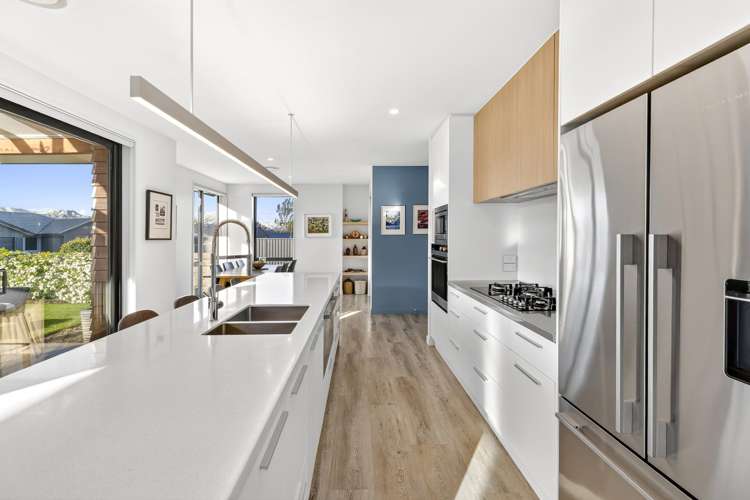 12 Sapphire Spring Rise_3