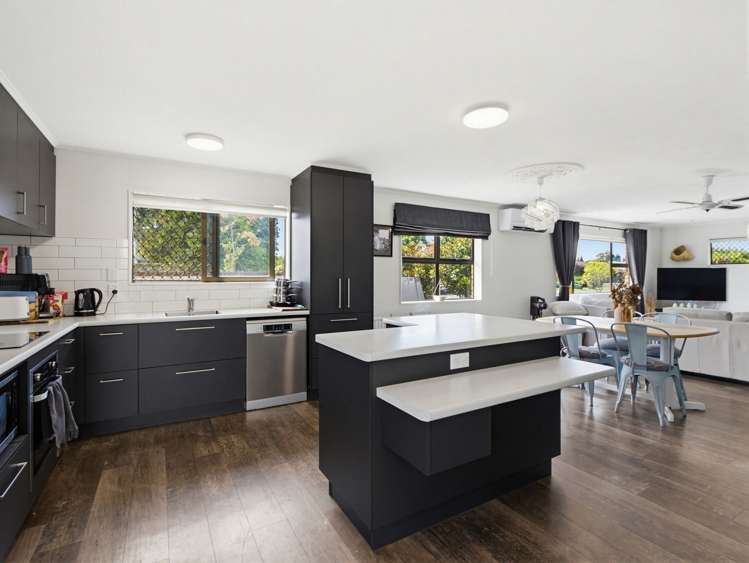 32a Holland Street Glenholme_4