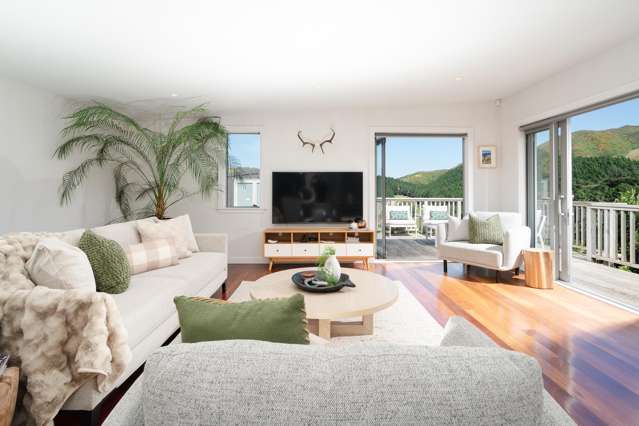 326 South Makara Road Makara_4