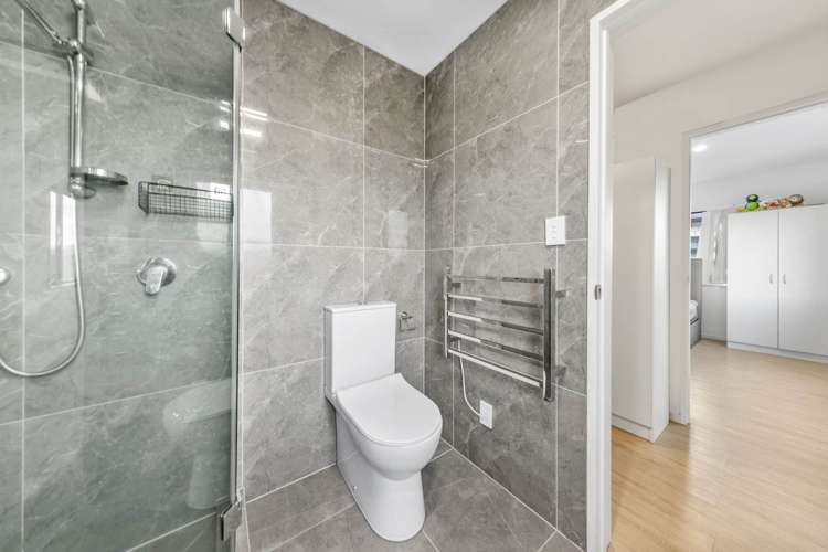 16 Survila Street Takanini_24