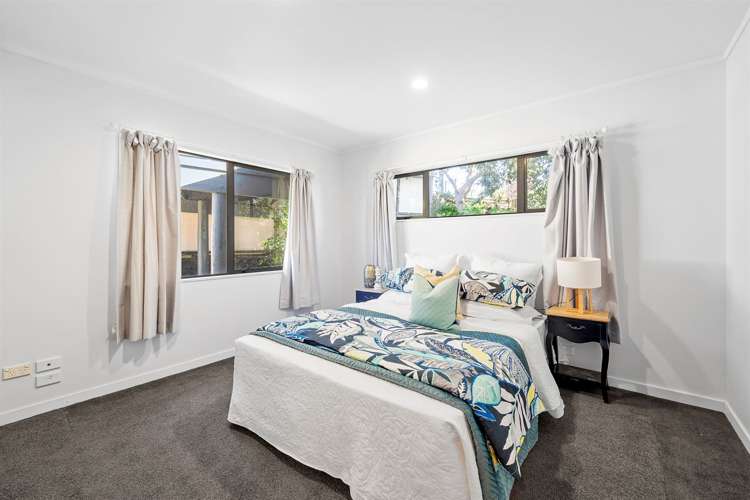 210 Whangaparaoa Road Red Beach_23