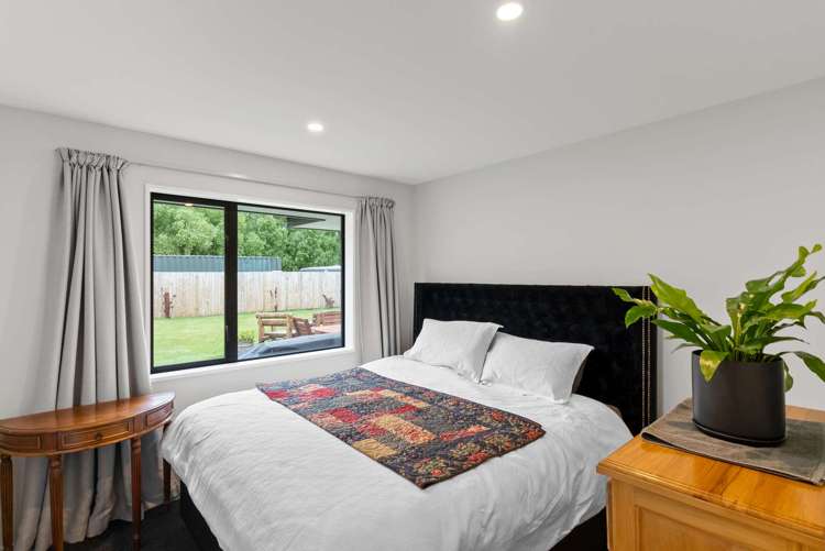 59 Graeme Foote Street Darfield_12