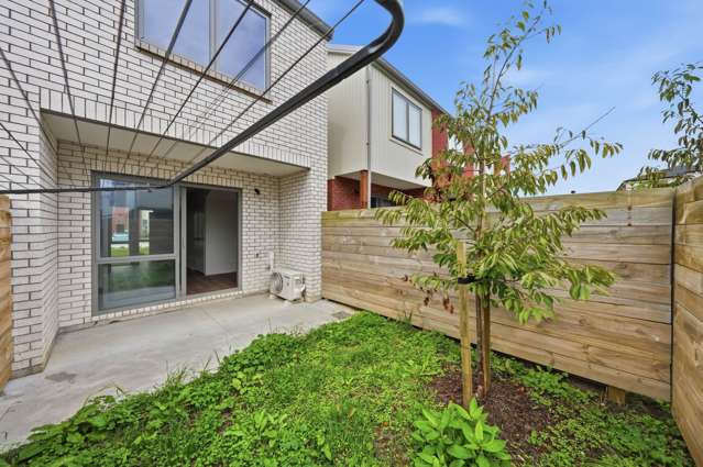 29 Te Ara Wai Mangere East_2