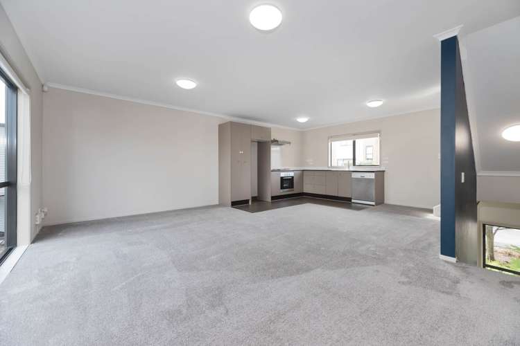 230/172 McLeod Road Te Atatu South_21