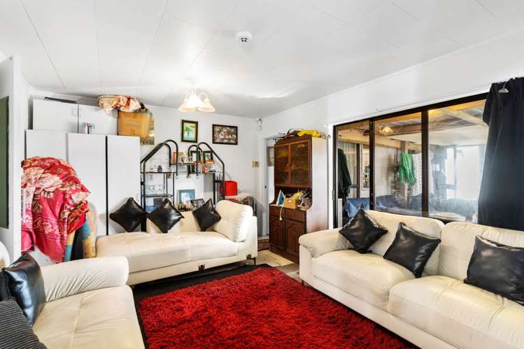 16 Anglers Way Wattle Downs_8