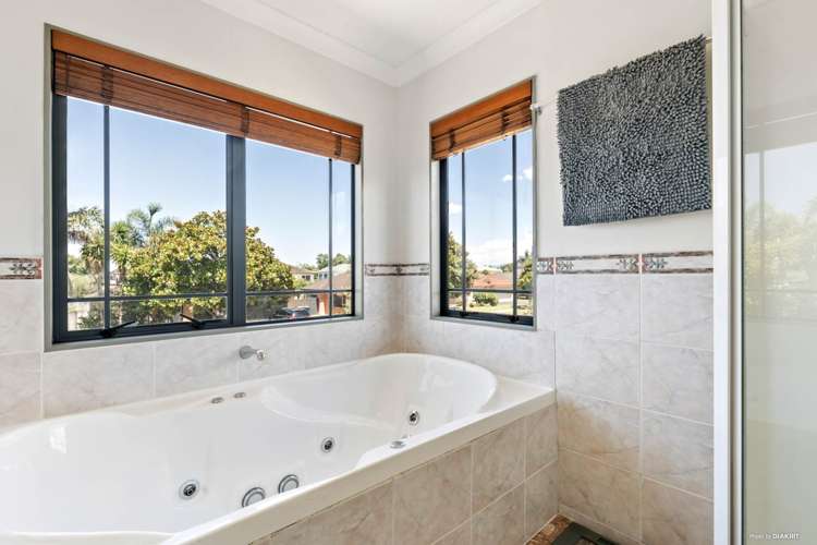 5 Gunner Drive Te Atatu Peninsula_11