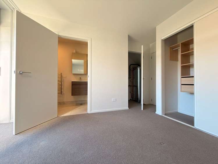 6/1 Myrtle Street Hutt Central_10
