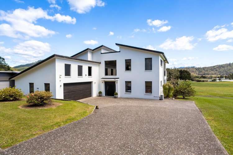 124 Augusta Drive Pauanui_2
