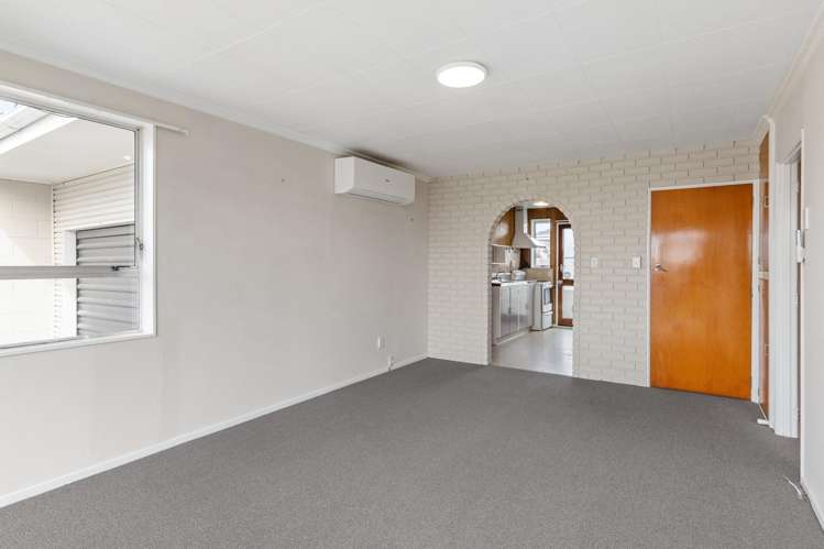 2/80 Charles Street Waltham_6