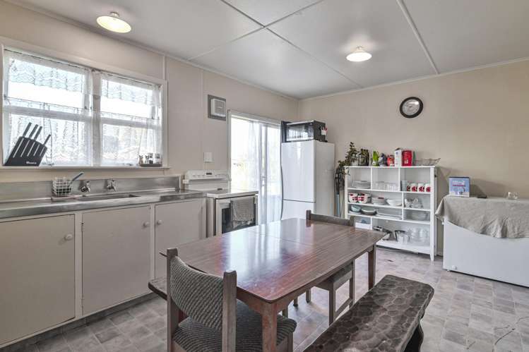 42 Dover Road Flaxmere_9