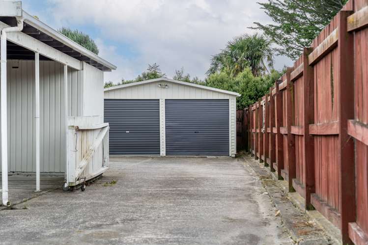 15 Poaka Avenue Dinsdale_24