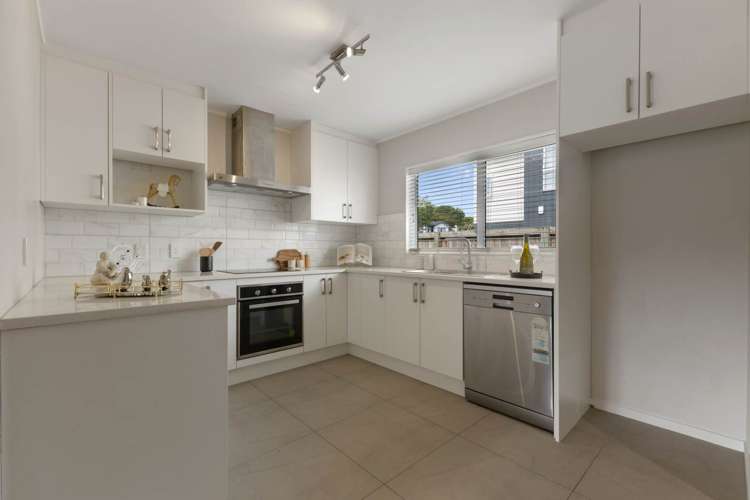 5A Carlie Street Papatoetoe_9