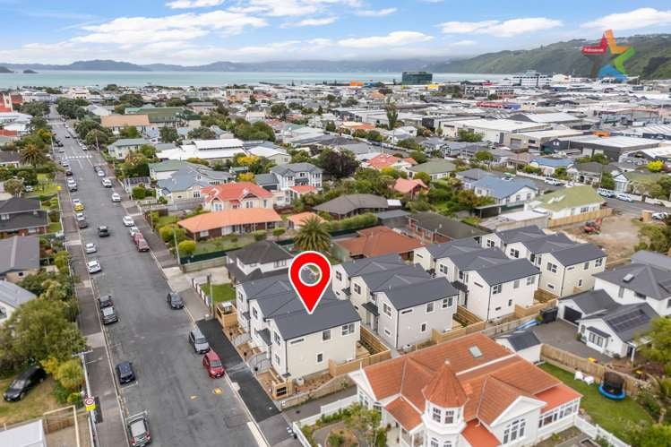 Unit 1/55 Britannia Street Petone_15