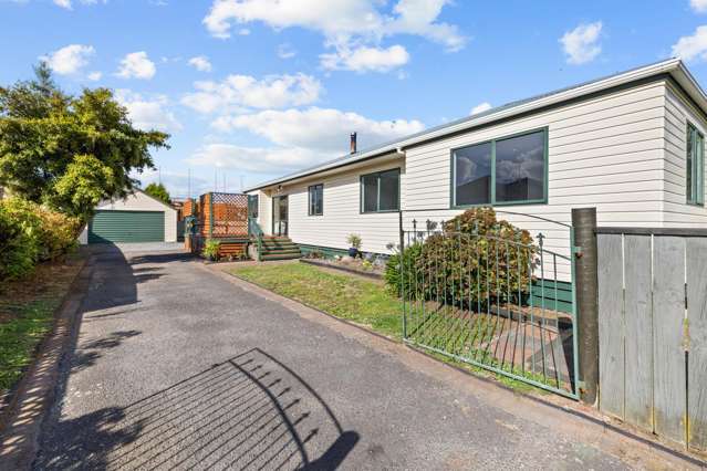 Effortless Family Home on a Quarter Acre Section