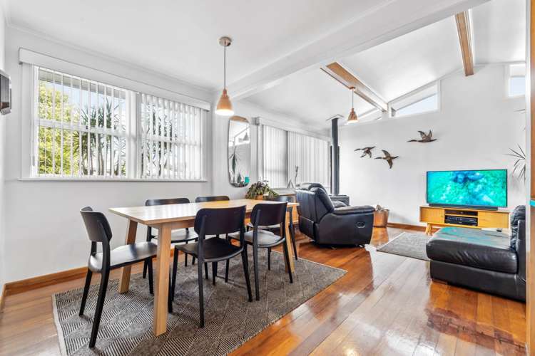 6 Clinton Avenue Te Atatu Peninsula_7