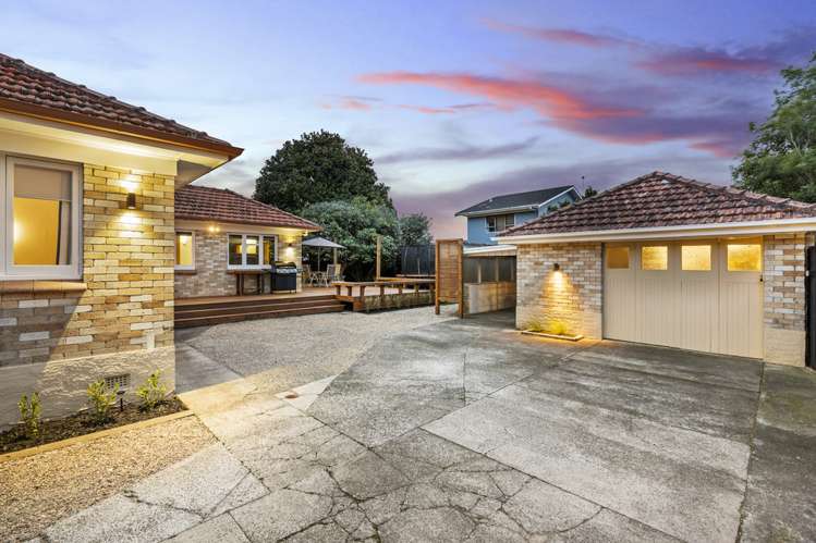 15 Beach Road Pahurehure_16