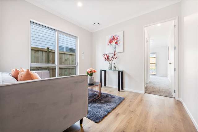 8 Puruatanga Drive Flat Bush_4