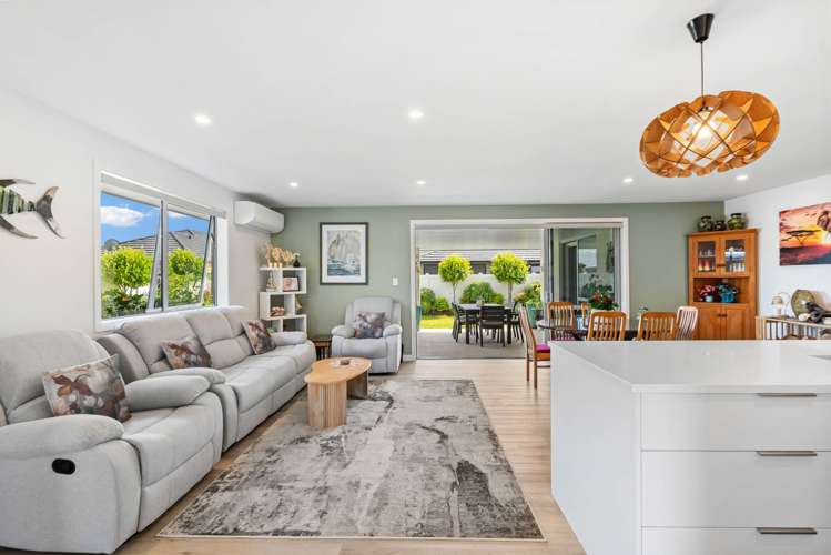 104 Kaurinui Crescent One Tree Point_17