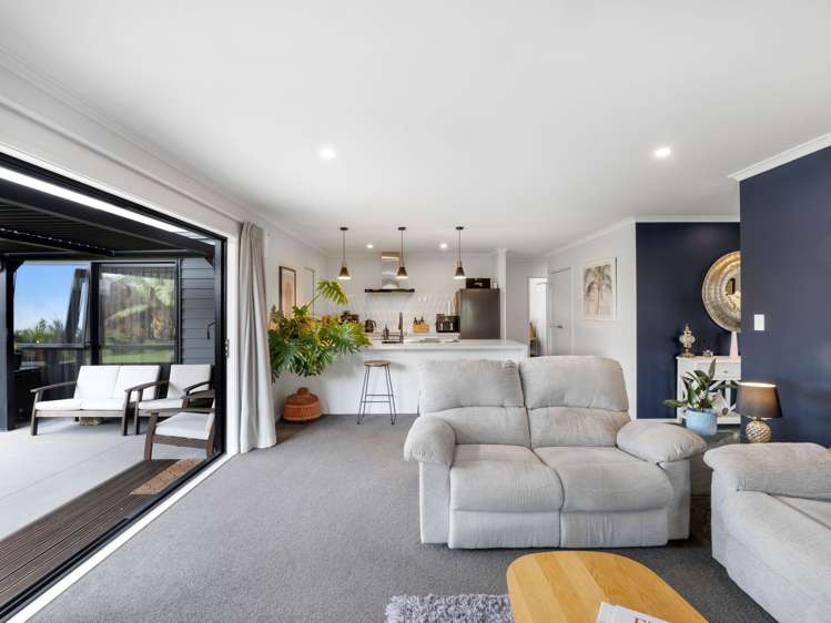 20 Magnolia Crescent Tawhero_6