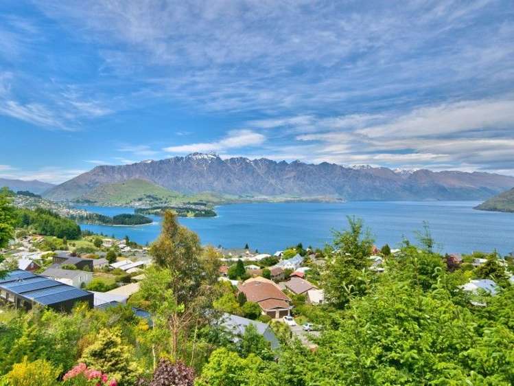 37a Greenstone Place Fernhill/Sunshine Bay_13