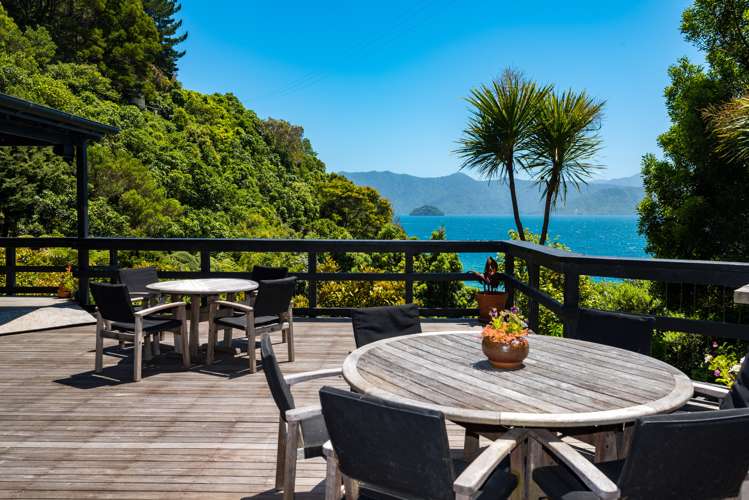 363 Port Underwood Road Whatamango Bay_17