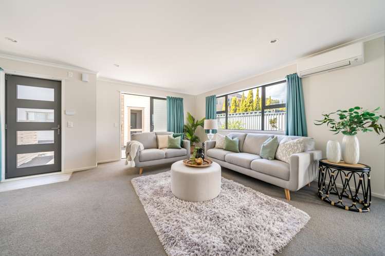 28 Latimer Way Petone_9