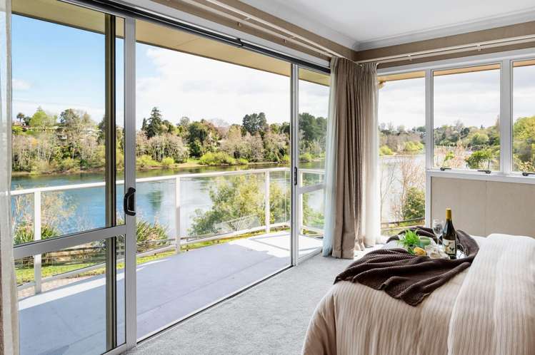 807 + 807a River Road Chartwell_16