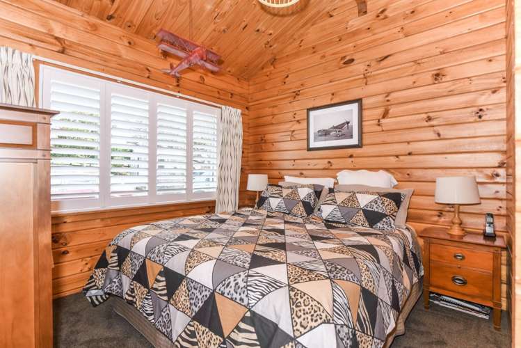 36 Henson Road Whitford_15