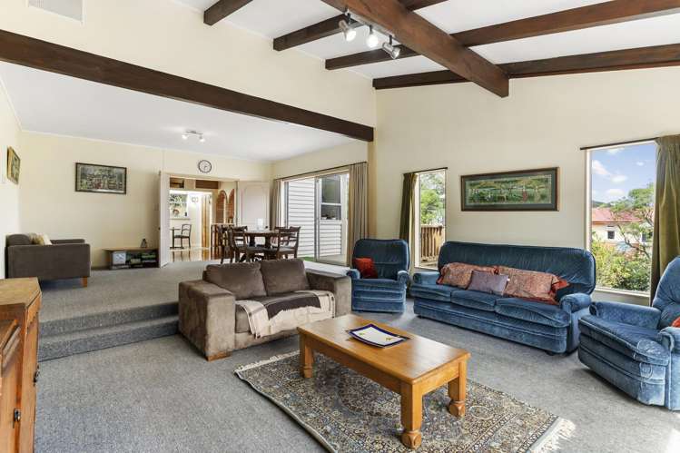 97 The Parade Island Bay_3