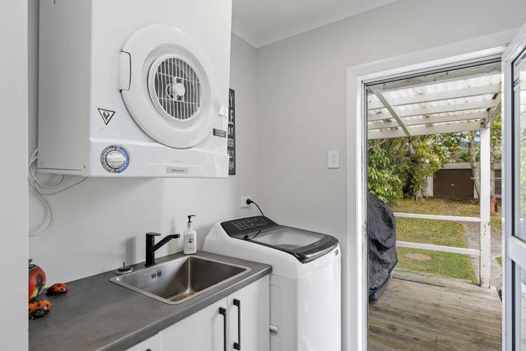 8 Glen Road Stokes Valley_11