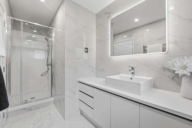 8 Capistrano Mews Goodwood Heights_24