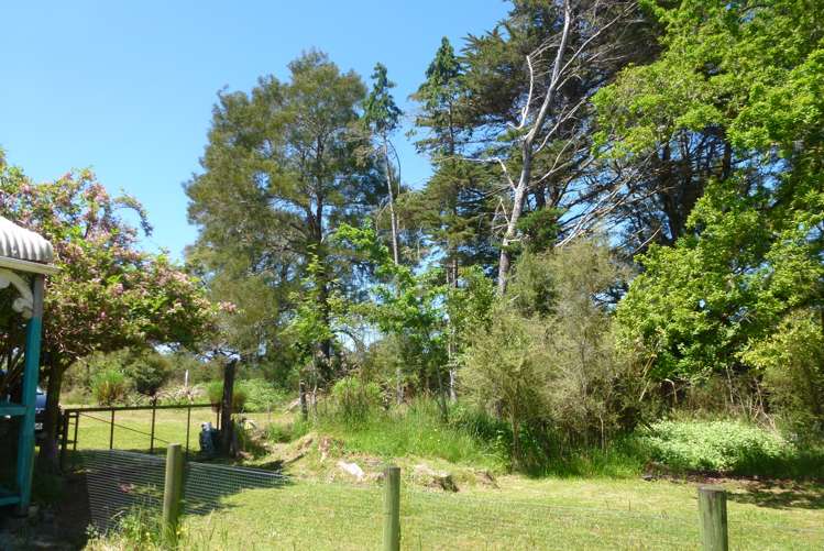 80 Main Road Blackball_14