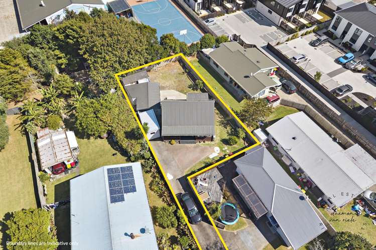 13 Blanes Road Weymouth_12