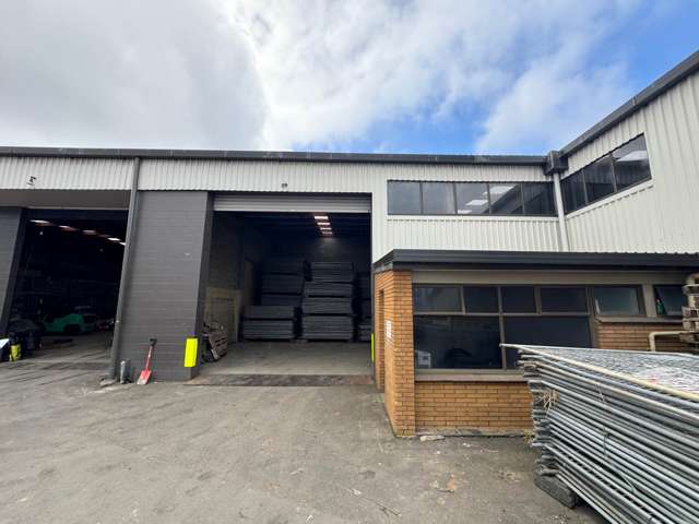 412M² HIGH STUD INDUSTRIAL PREMISES