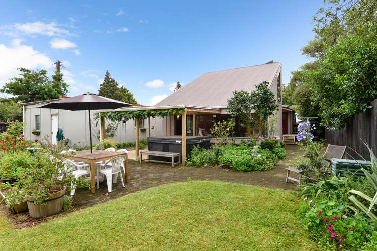 100 Albert Street Hamilton East_18