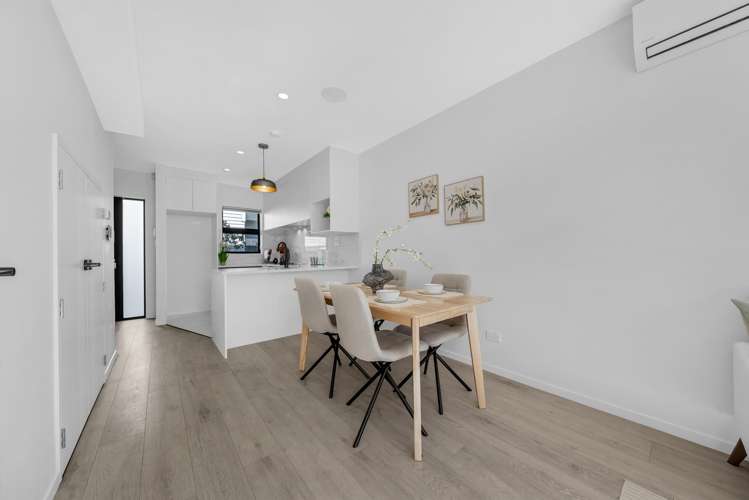 2/13 Grove Lane Pakuranga Heights_8