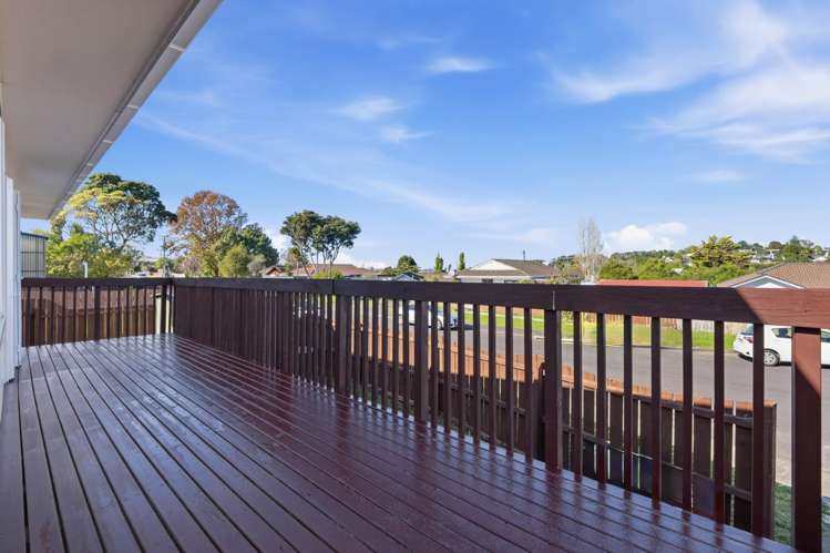 1/17 Lambrown Drive Totara Vale_13