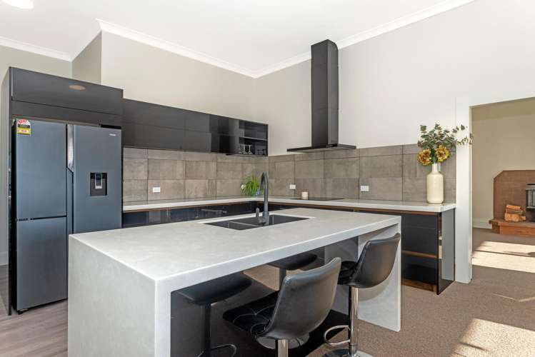 2 Cobden Street Gisborne_11