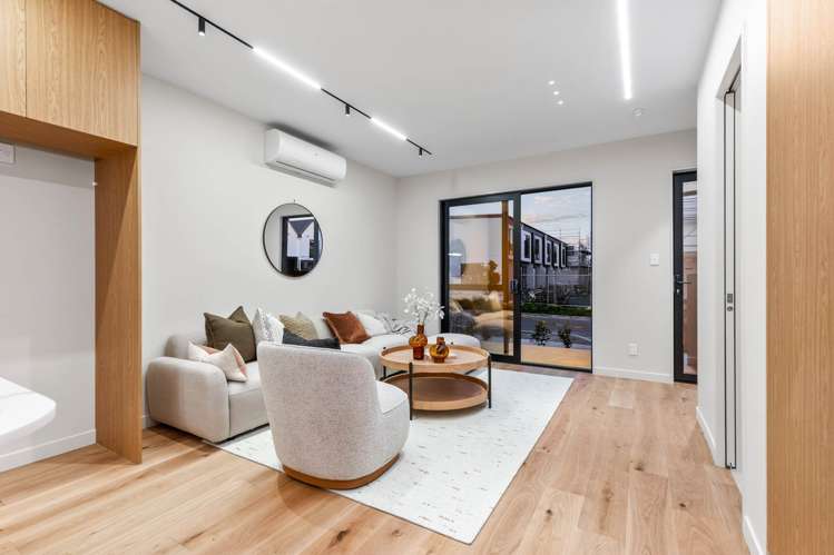 56 Picnic Point  Road Hobsonville_10