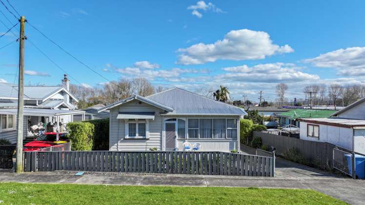 3 Wood Street Paeroa_24