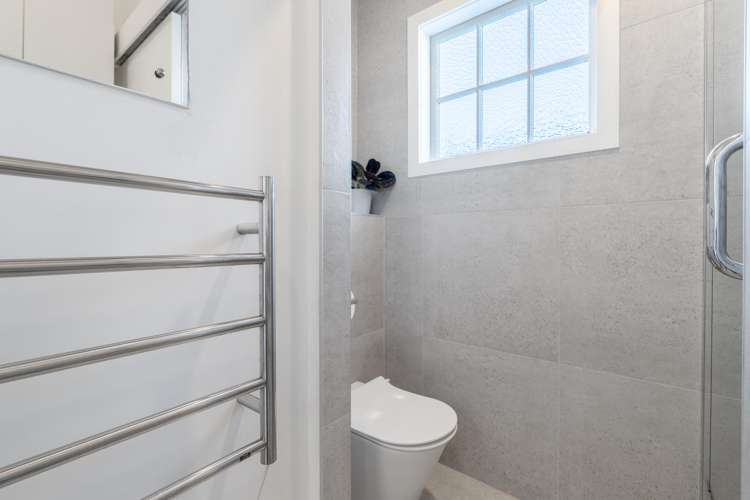 14 Beach Road Northcote Point_18