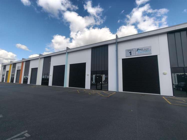 Unit 2/142 Ossie James Drive_0