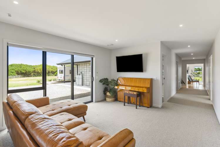 39 Sandown Road Te Horo Beach_16