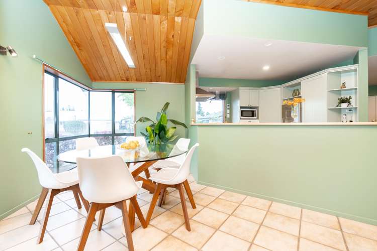 6 Earls Court Hillcrest_10