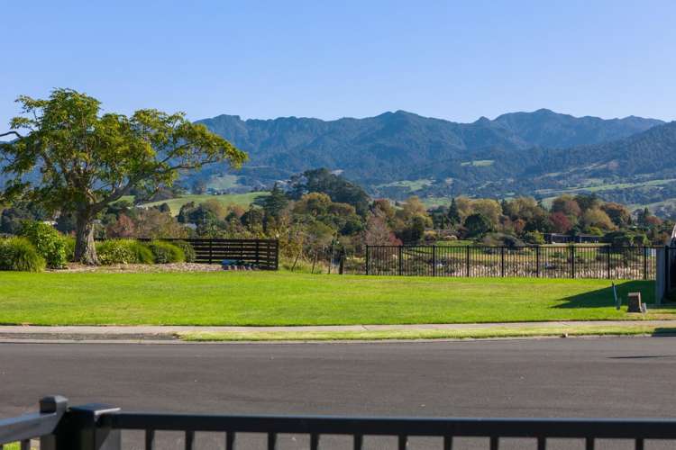 16 Eastbank Drive Katikati_18