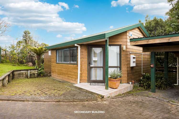 758 East Coast Road Oteha_12
