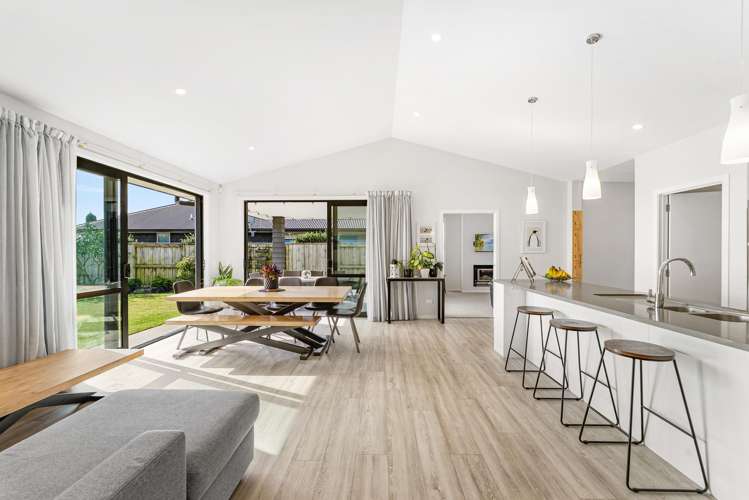 35 Harding Drive Papamoa Beach_1