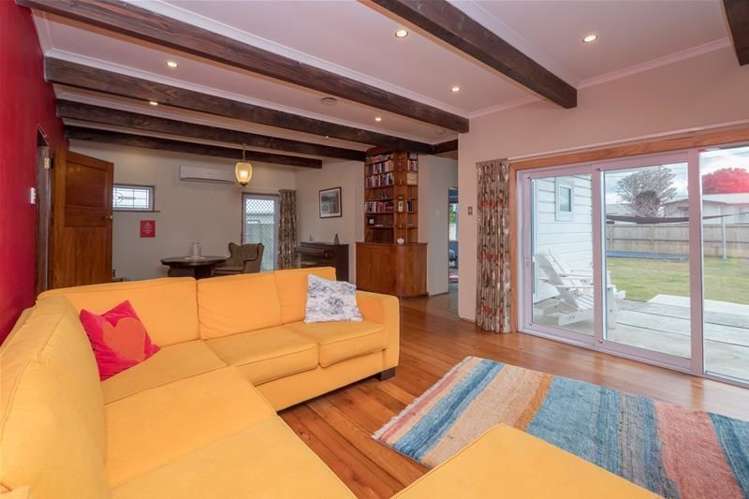 32 Douglas Street Hawera_6