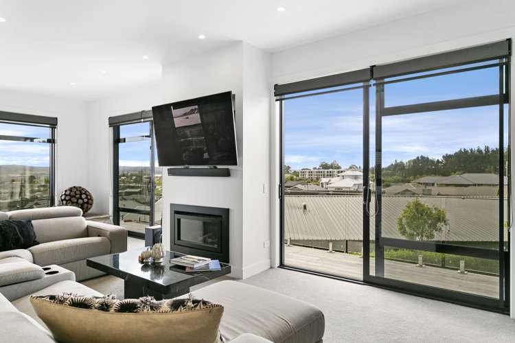 32 Coprosma Crescent Waipahihi_11