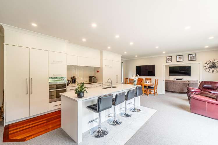 47 Matua Grove Otatara_3